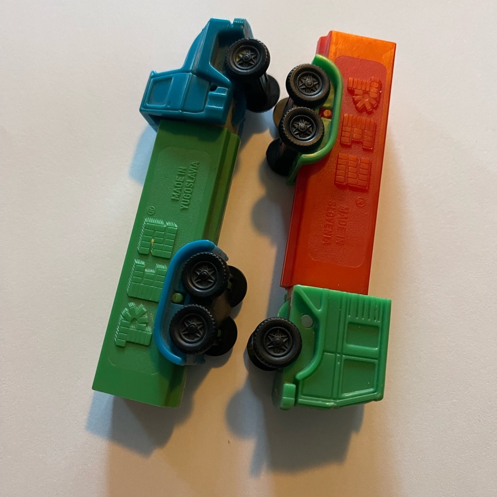 Vintage PEZ dispenser Little Truck No Feet